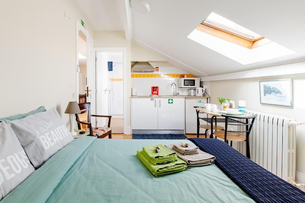 Sky Accommodations Barcelona Studio Coimbra Bagian luar foto