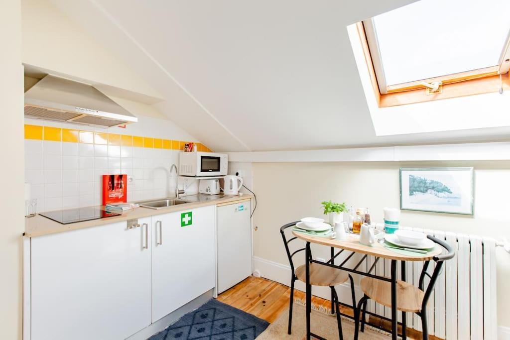 Sky Accommodations Barcelona Studio Coimbra Bagian luar foto